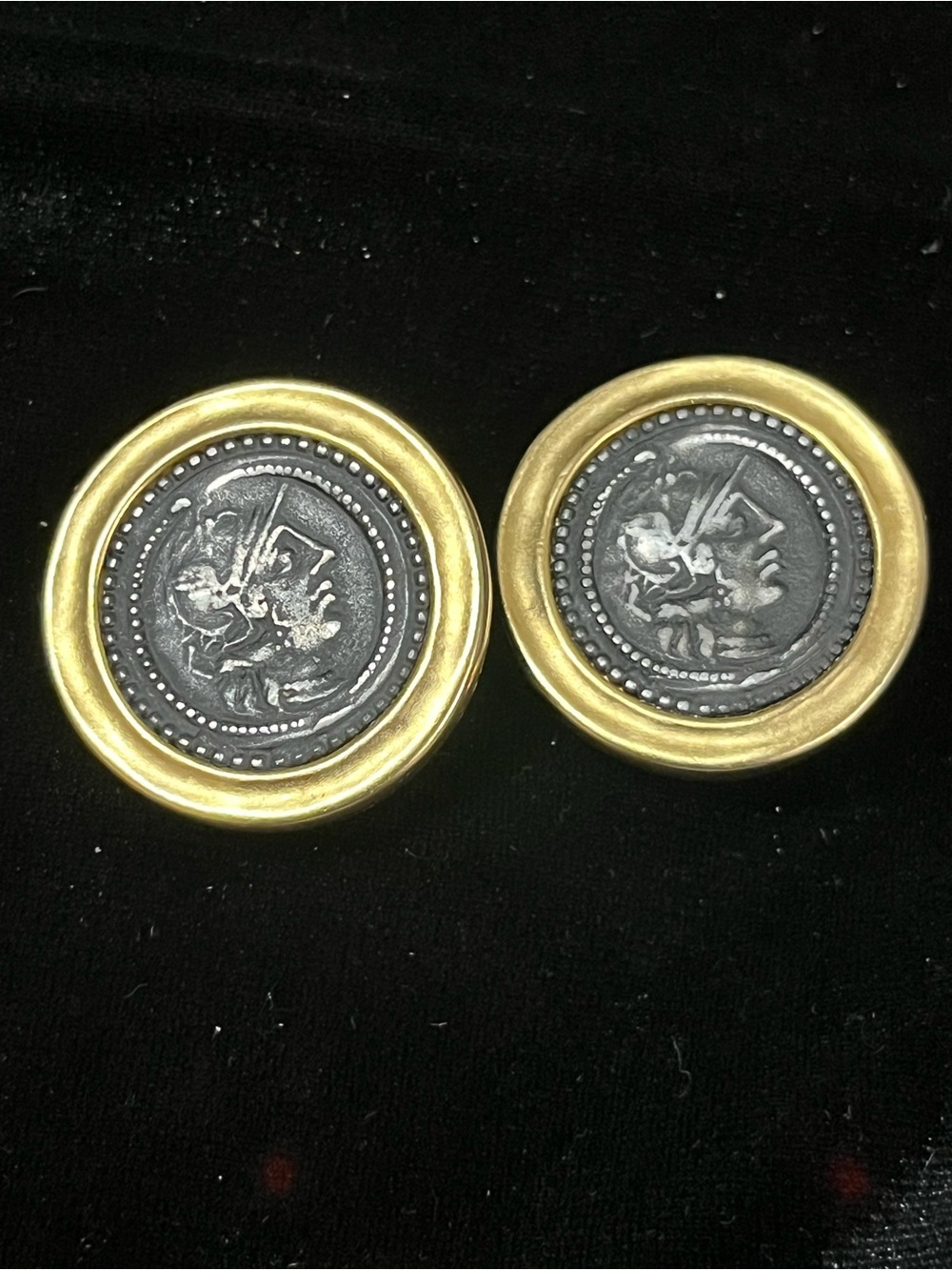Vintage Erwin Pearl Roman Coin Clip On Earrings 1808
